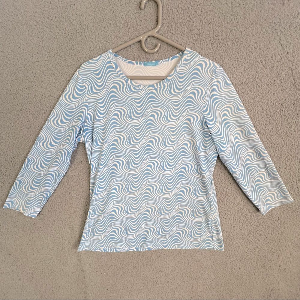 J MCLAUGHLIN WOMENS BLOUSE SIZE L LIGHT BLUE AND WHITE DESIGN